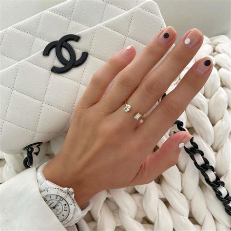 did coco chanel wear nail polish|Chanel phenomene nail polish.